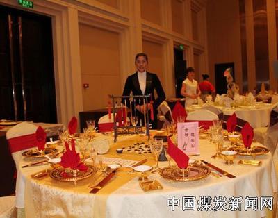 安徽楚源公司王清風(fēng)榮獲全國餐廳服務(wù)技能競賽“優(yōu)秀服務(wù)師”稱號(hào)